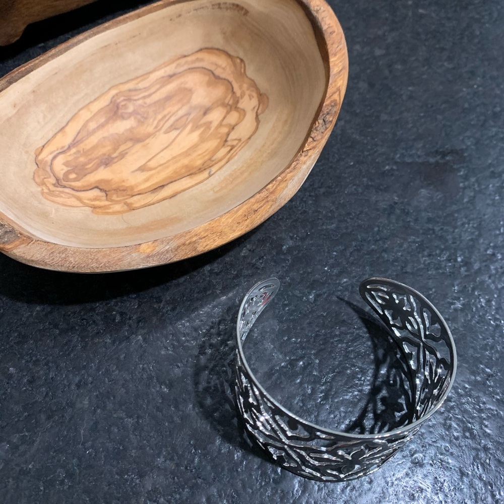 Feminine Silver Tone Cuff Bracelet - Picture 3 of 4